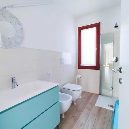 Apartment In 48304